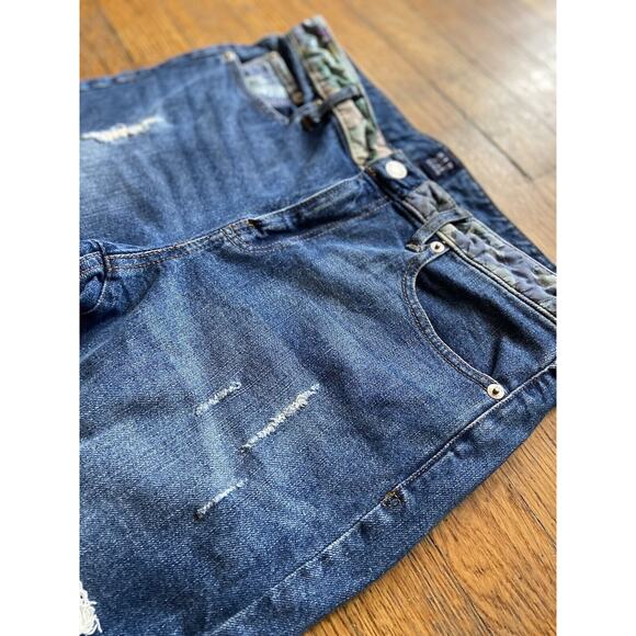 GAP Denim Distressed ‘Best Girlfriend’ w/Floral Accent Jeans sz 27 - Picture 2 of 10